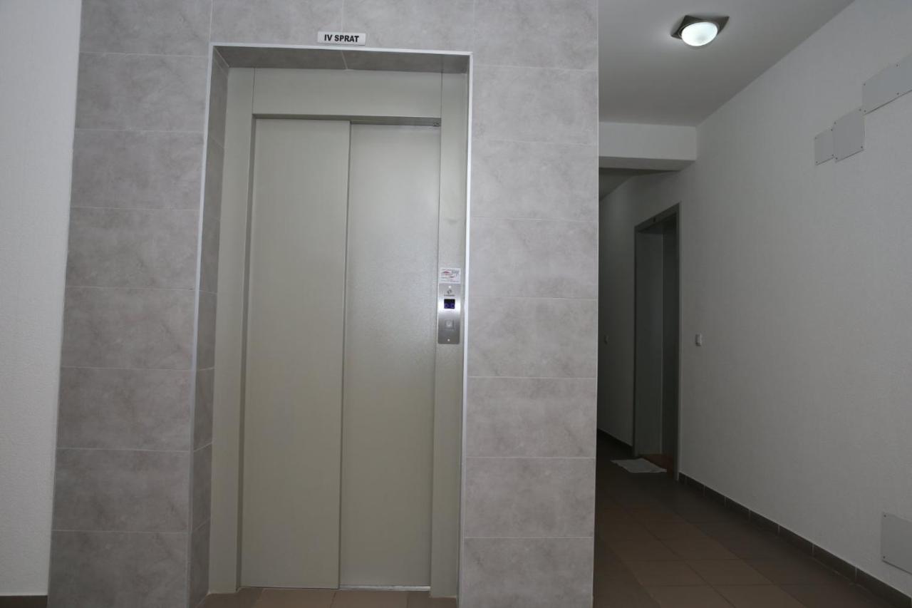 Apartmán Fast Sleep & Go 3 Paraćin Exteriér fotografie