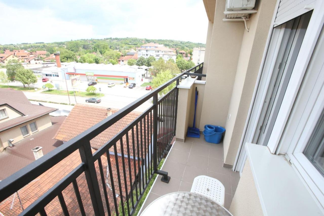 Apartmán Fast Sleep & Go 3 Paraćin Exteriér fotografie
