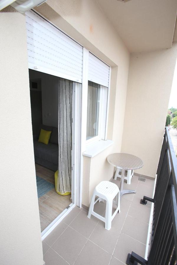 Apartmán Fast Sleep & Go 3 Paraćin Exteriér fotografie